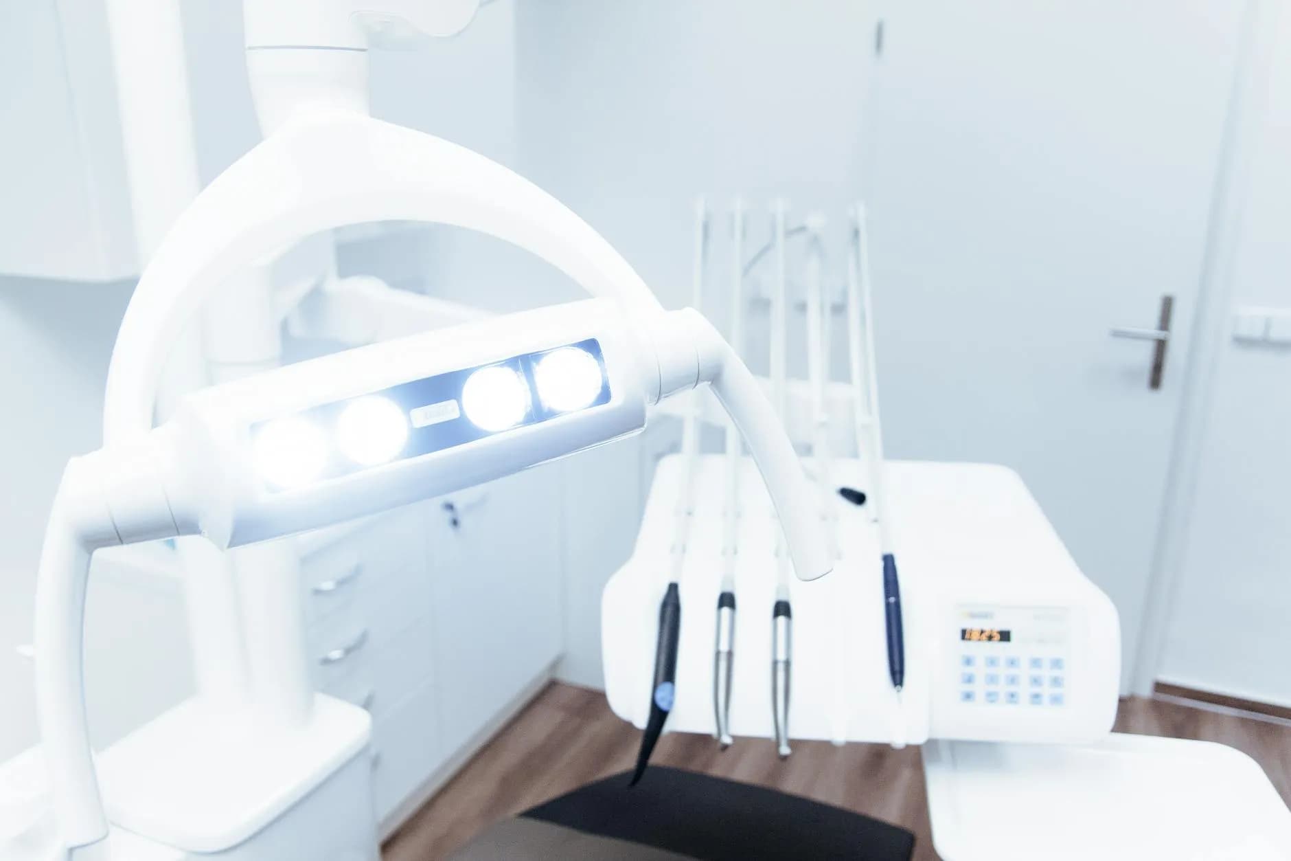Marketing para clínicas odontológicas: site, avaliações e SEO local