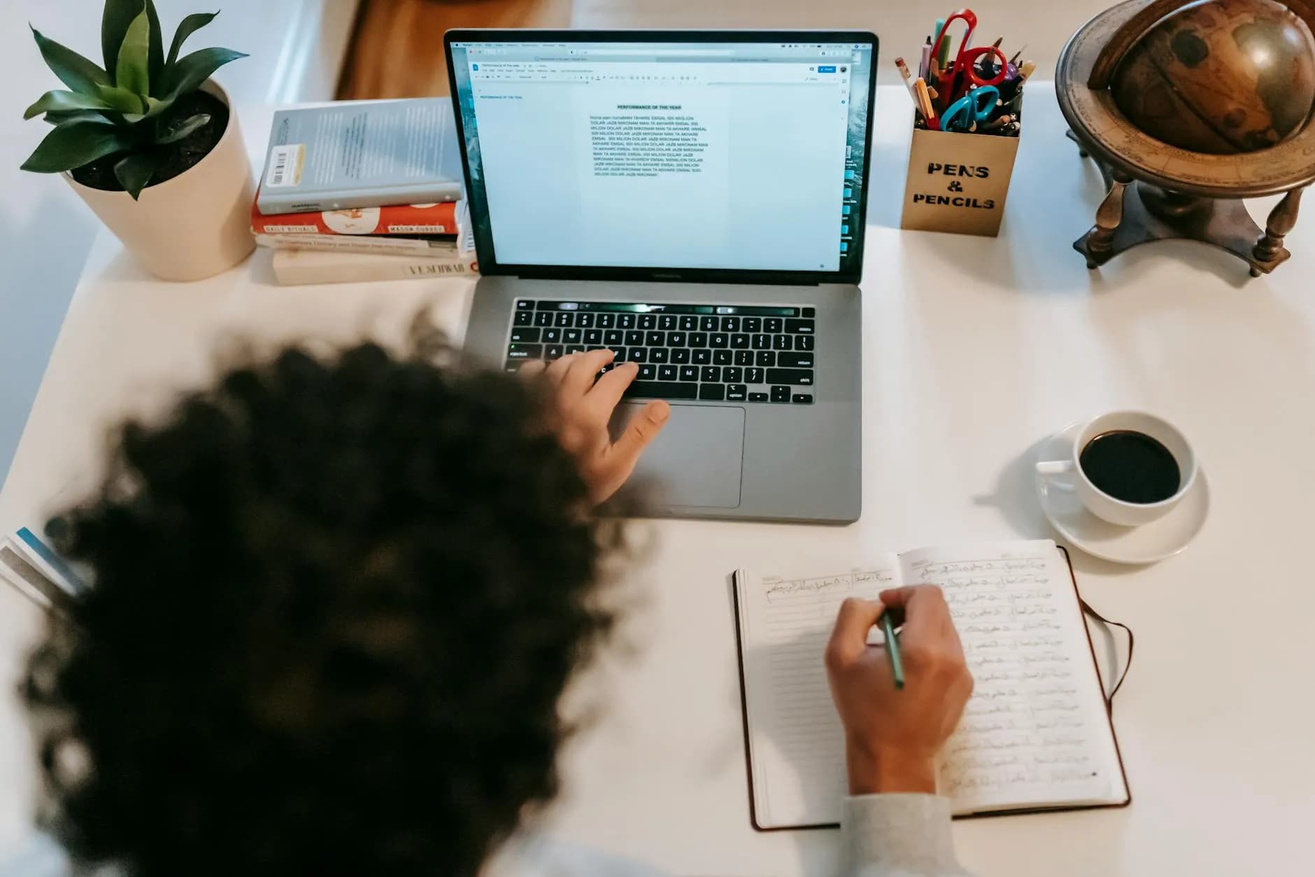 Como escrever textos para sites que convertem (com exemplos)