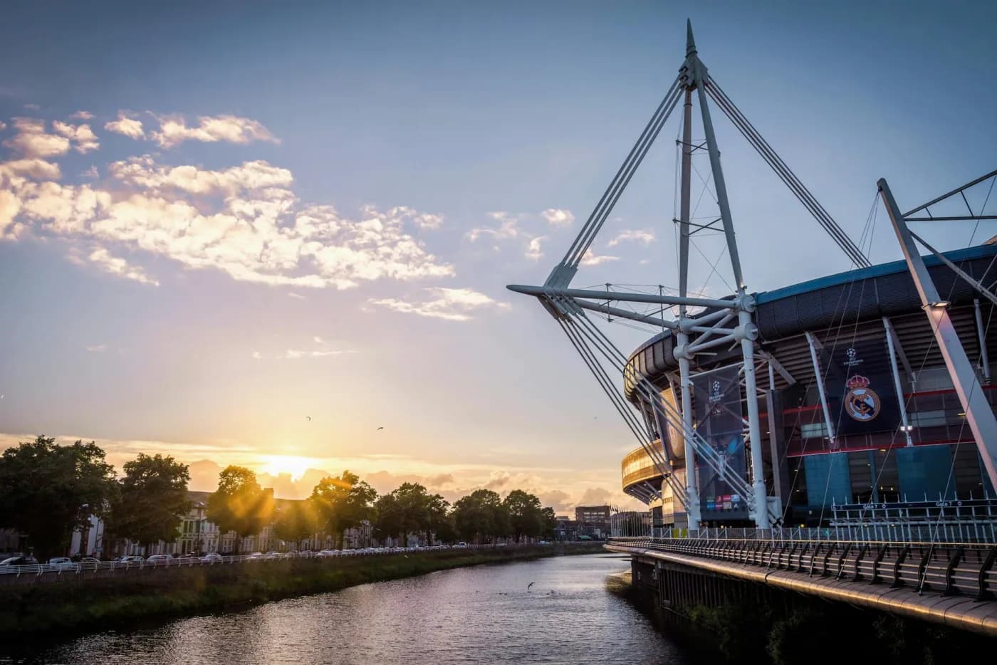 Web Hosting in Cardiff, United Kingdom - GRADAX